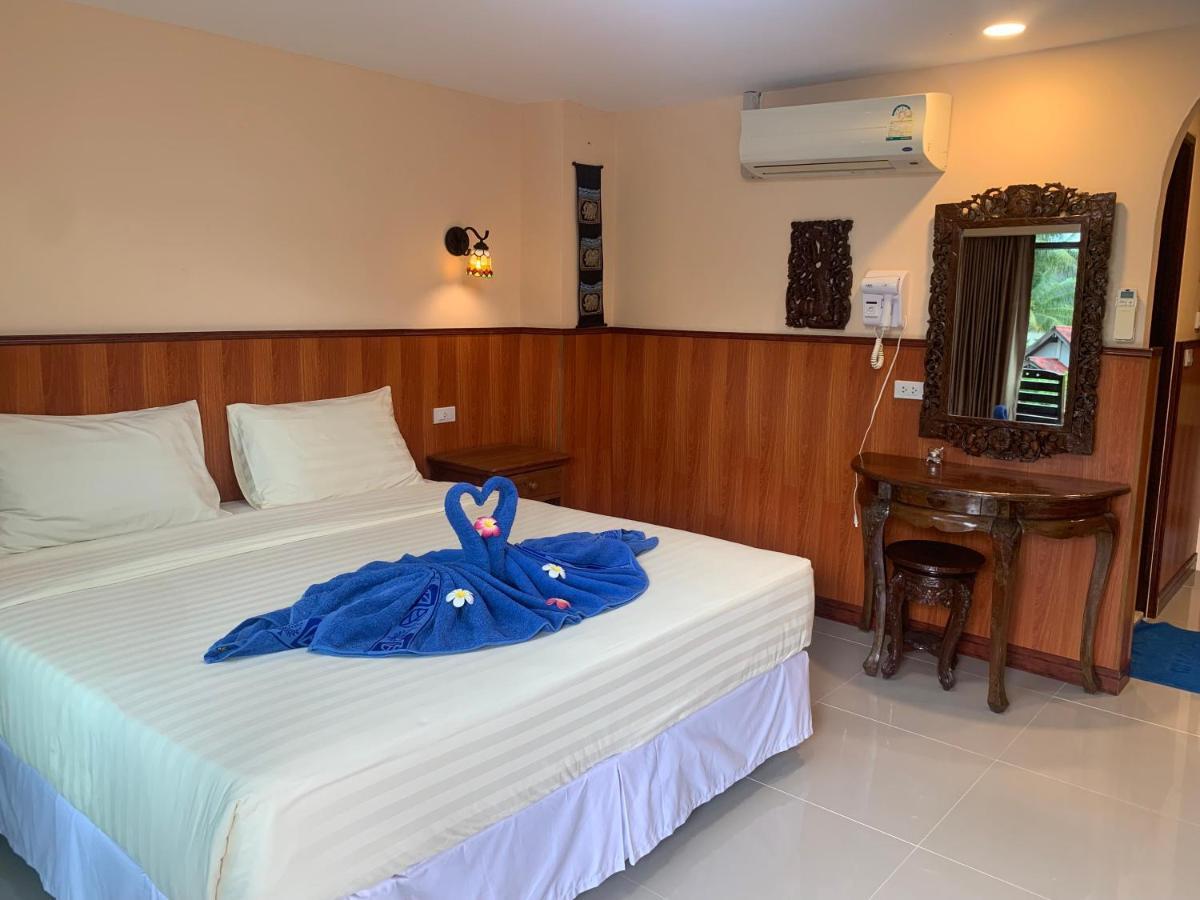 Laguna Beach Club Resort Koh Lanta Exterior photo